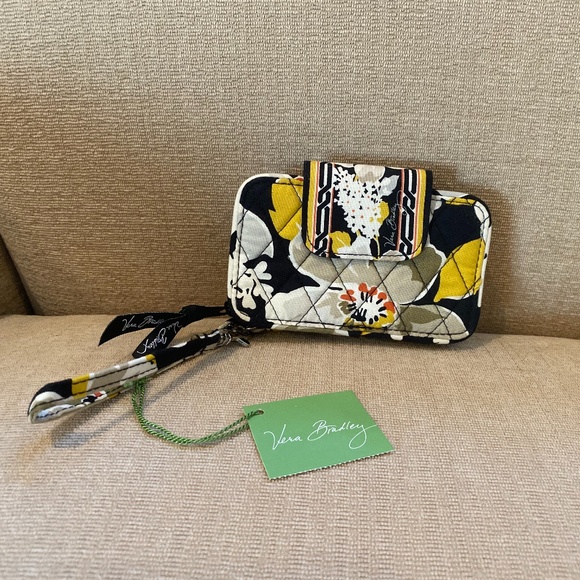 Vera Bradley Smartphone Wristlet - Picture 1 of 8